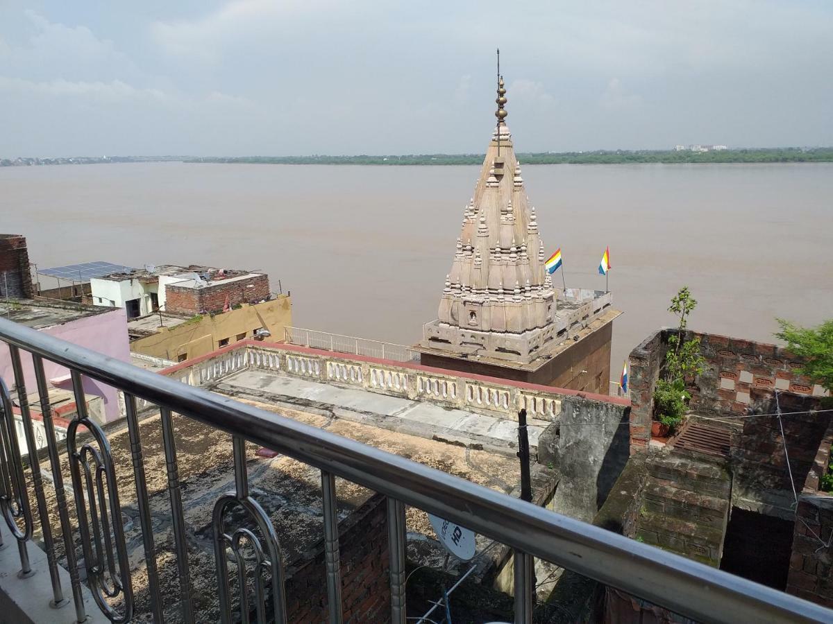 P G On Ganges Varanasi Exterior photo
